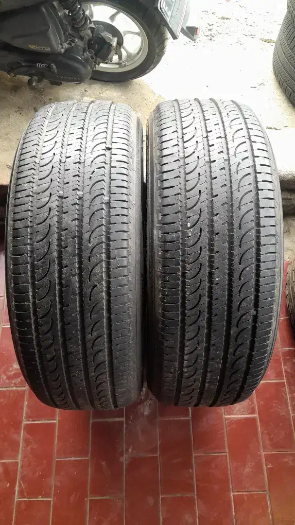 Ban copotan lexus Yokohama geolandar Suv 235/55 R20 90%2020..2pcs