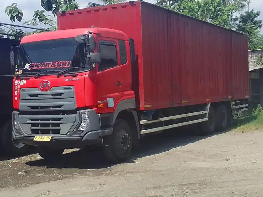 Truck Tronton Nissan Quester