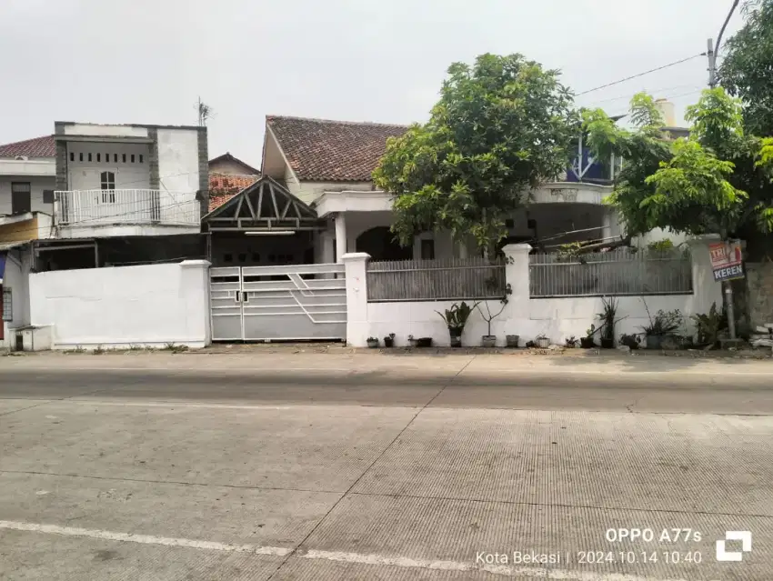 RUMAH STRATEGIS PINGGIR JALAN RAYA di PEKAYON, BEKASI