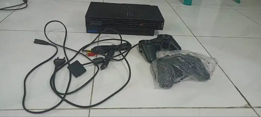 Play station 2 PS 2 fat tebal sudah dengan flashdisk 32GB (27 Game)