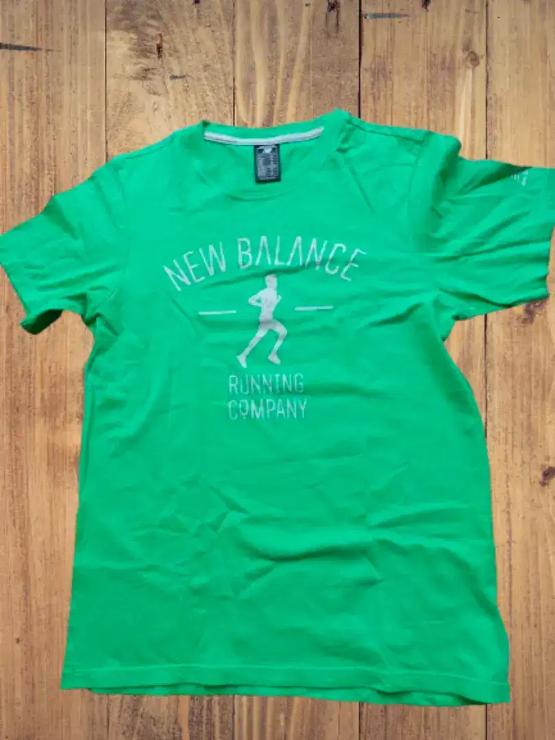 KAOS NEW BALANCE RUNNING HIJAU TOSCA BAGUS