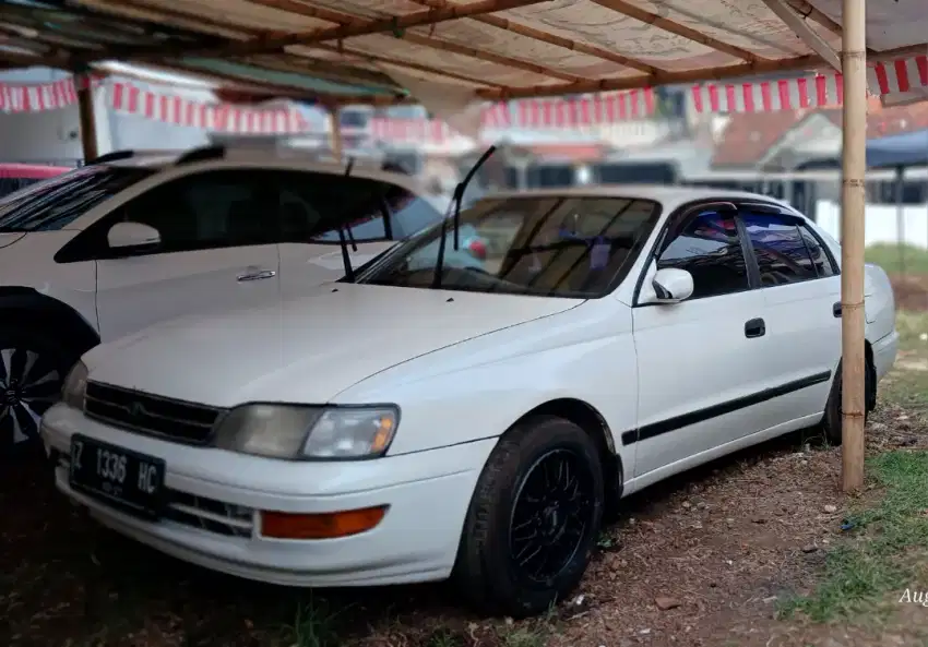 Toyota Corona Putih Matic 1994