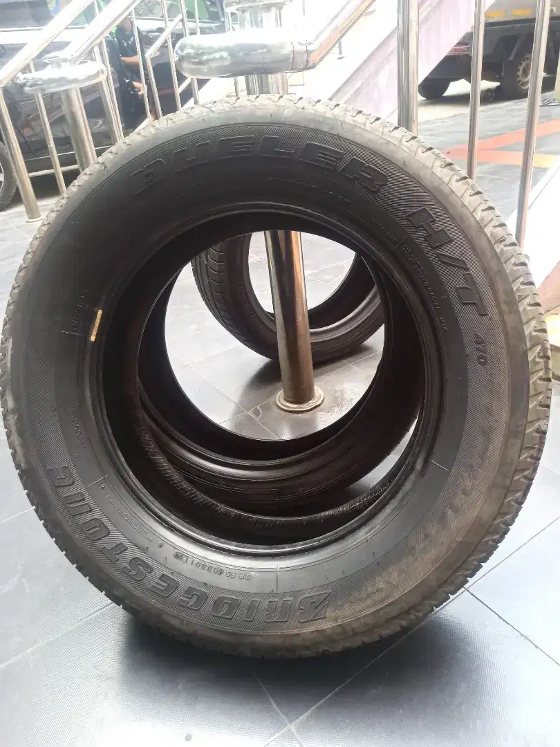 Jual ban bekas mobil Bridgestone dueler HT dan Achilles ring 16 dan 17