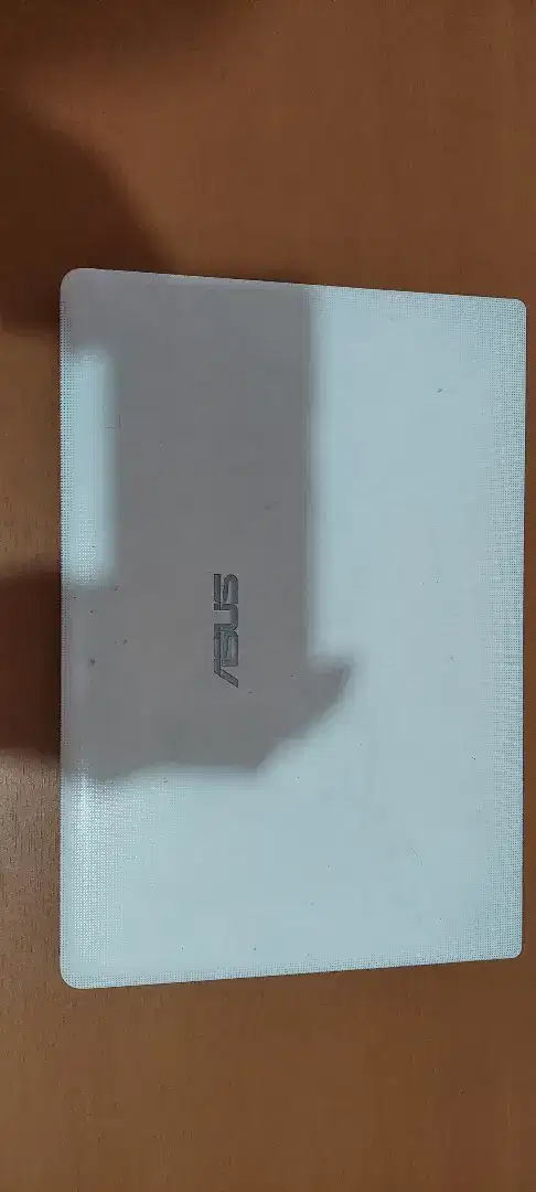 Laptop ASUS X401U
