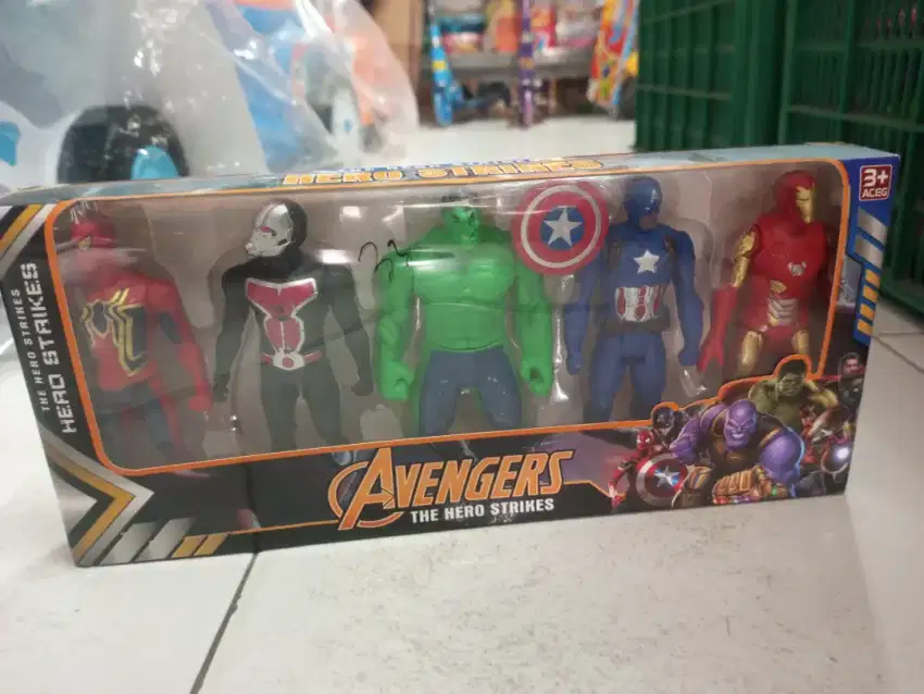 Mainan anak Avengers isi 5