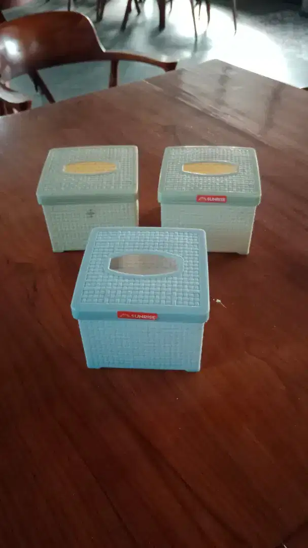 Tempat tissue plastik motif rotan