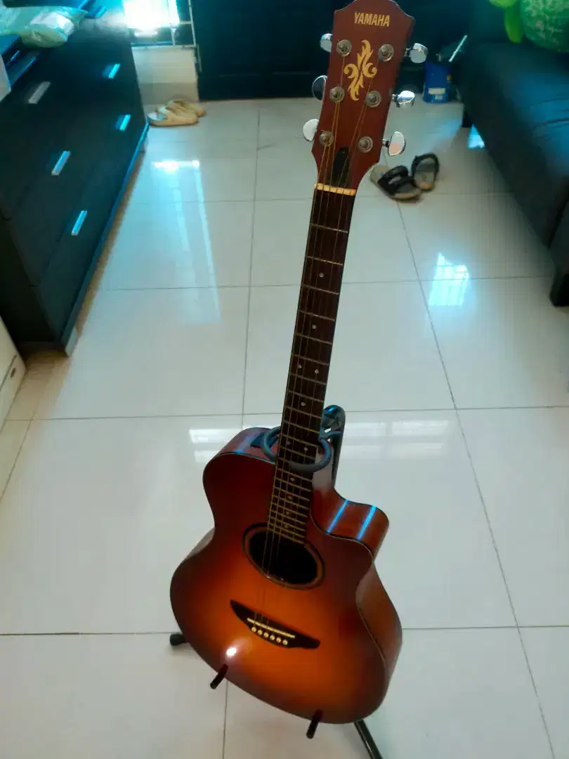 Gitar string semi akustik Yamaha APX-3