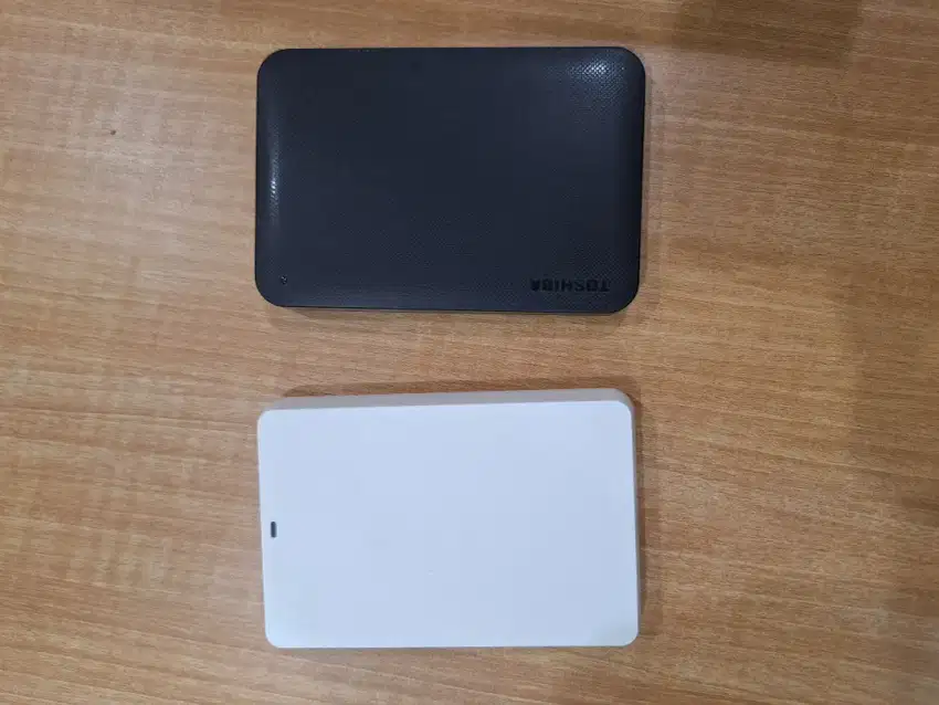 2 unit hardisk 1 TB