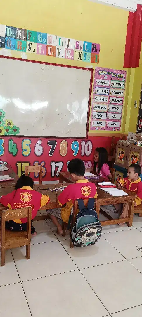 Lowongan Guru Bimbel  (TK - SD - SMP) Wanita
