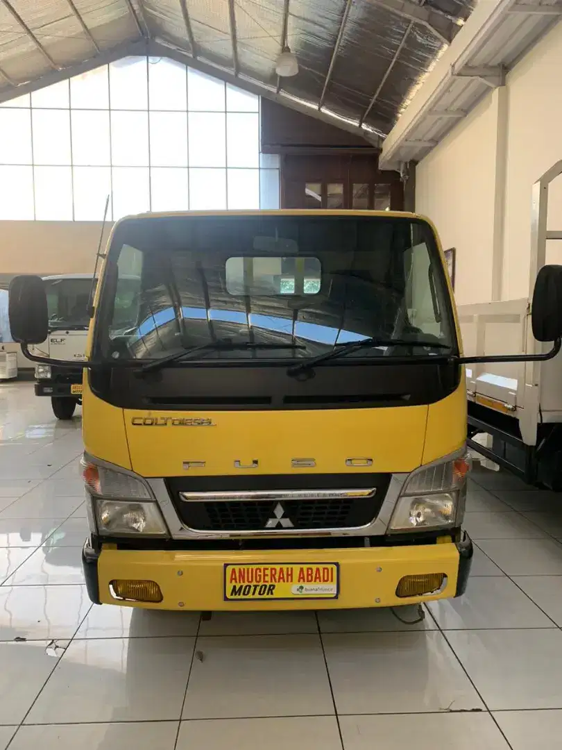 Mitsubishi Canter Engkel 2019 Kuning