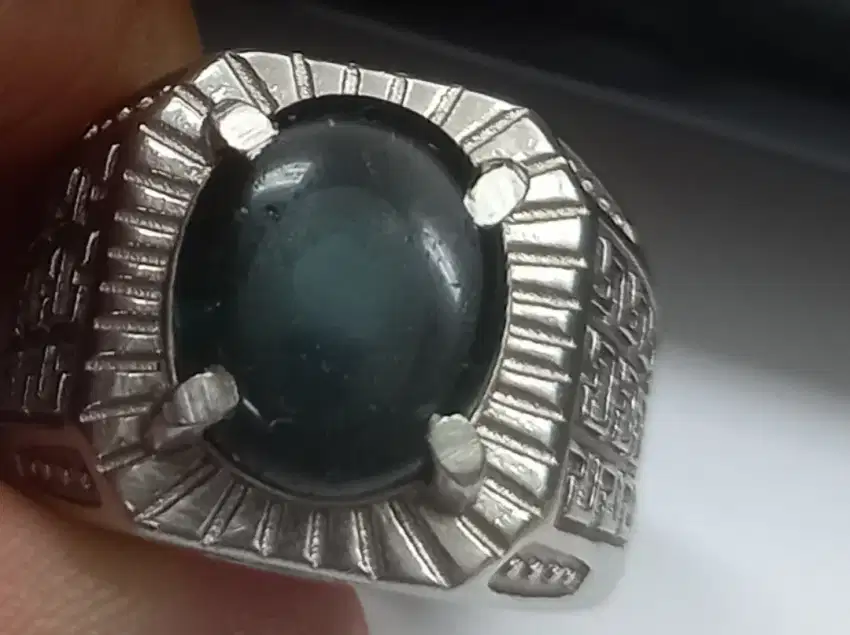 Batu Cincin Kecubung Biru