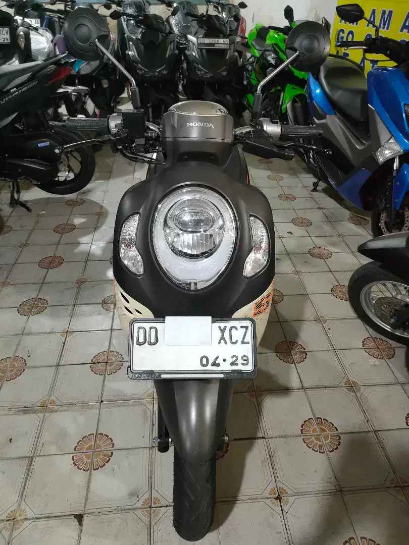 Honda scoopy 110 cc 2024 abu-abu