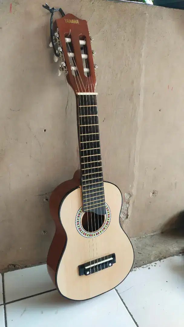 Gitar kecil/Mini Senar 6 Baru