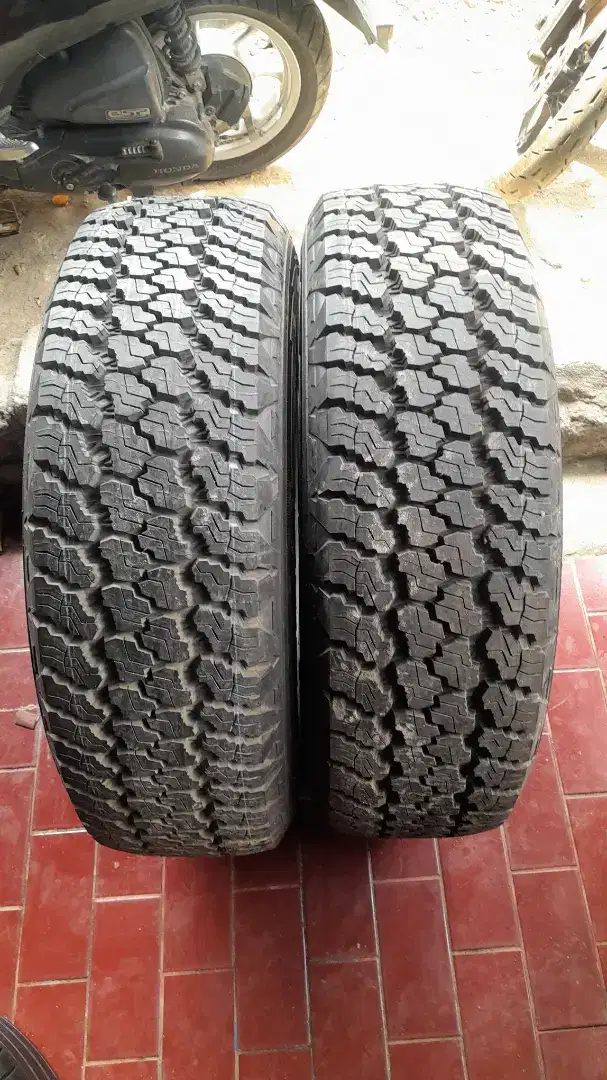 Ban copotan Rubicon Goodyer wlangler 245/75 R17 99% ..2pcs