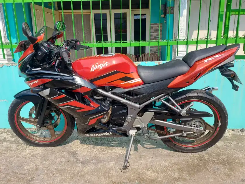 Kqwqsaki ninja rr 150cc 2015 istimewa 13000 km