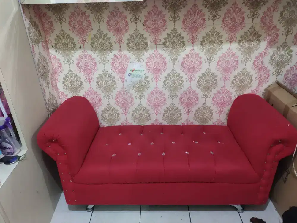 Sofa ruang tamu