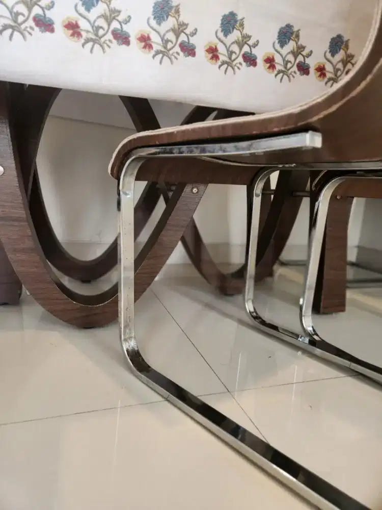 Meja makan set 6 kursi