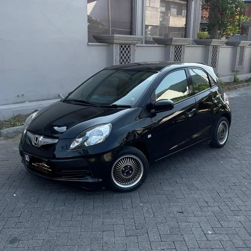 Brio E 1.3 CBU Manual 2013 Hitam