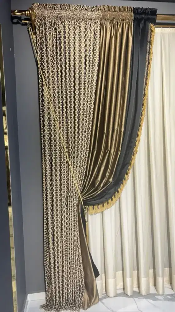 Pasang gordyn gorden murah vertikal roll blind jasa wallpaper dinding