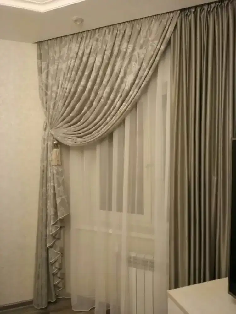 Pasang gordyn gorden murah vertikal roll blind jasa wallpaper dinding