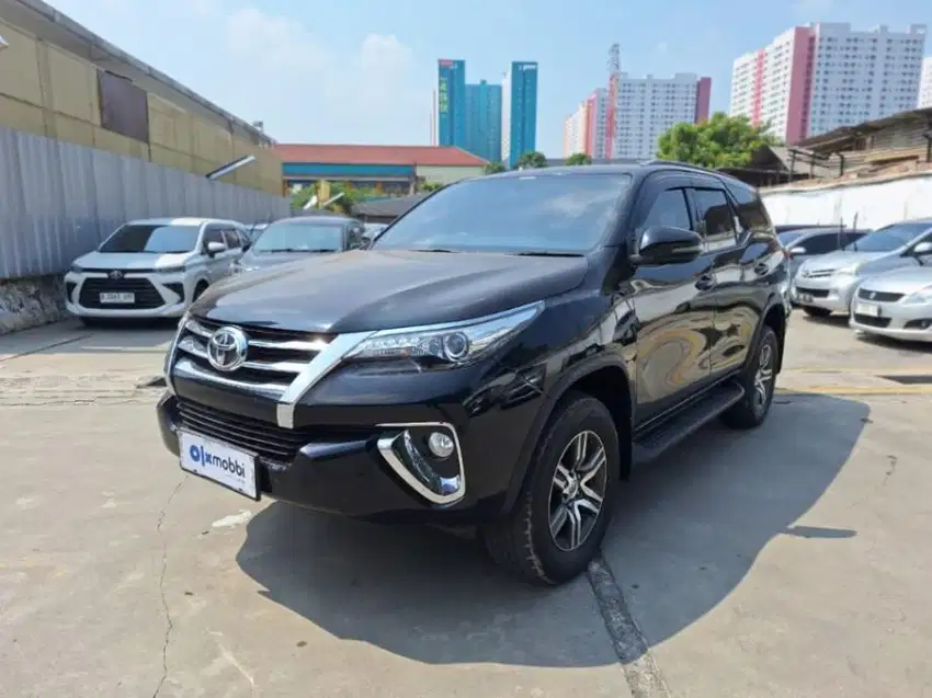 Toyota Fortuner 2.4 G Solar-AT 2020 Hitam /