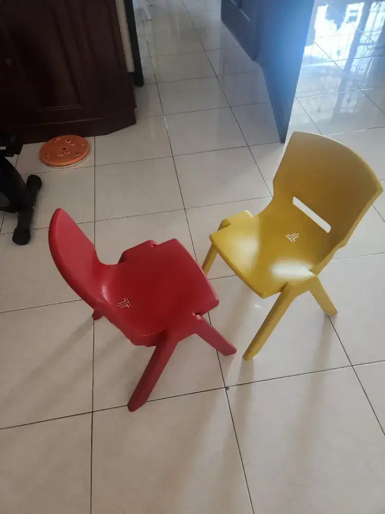 Kursi plastik anak OLYMPLAST