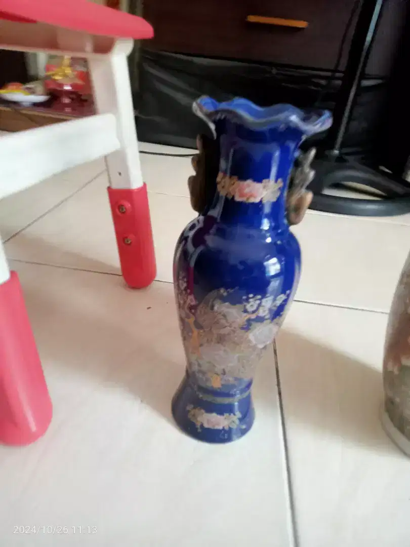 Vas bunga keramik