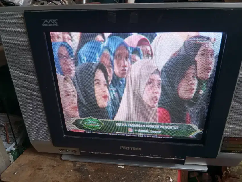 Tv tabung 14 in polytron