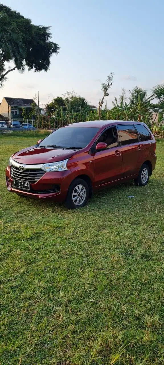 Avanza 1.3 E MT 2016 merah