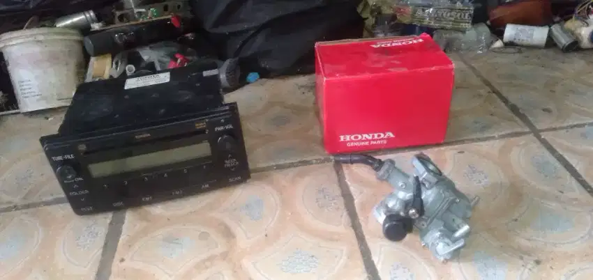 Slhkn plh slh 1 dr audio mobil lawas atau sblh nya kond spt baru murah
