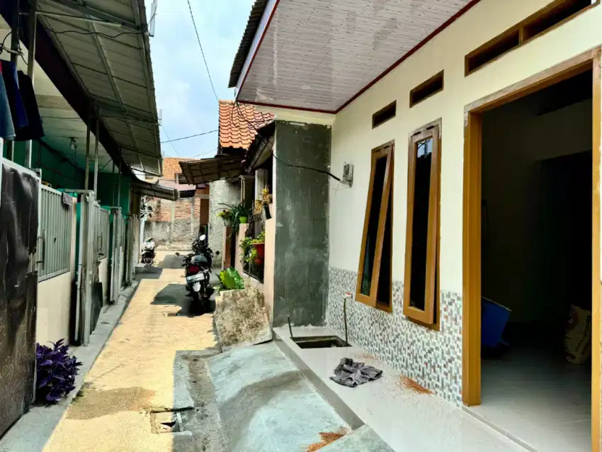 Dijual rumah baru 1.5 lantai di Bintara 4 dkt pasar Bintara St Cakung