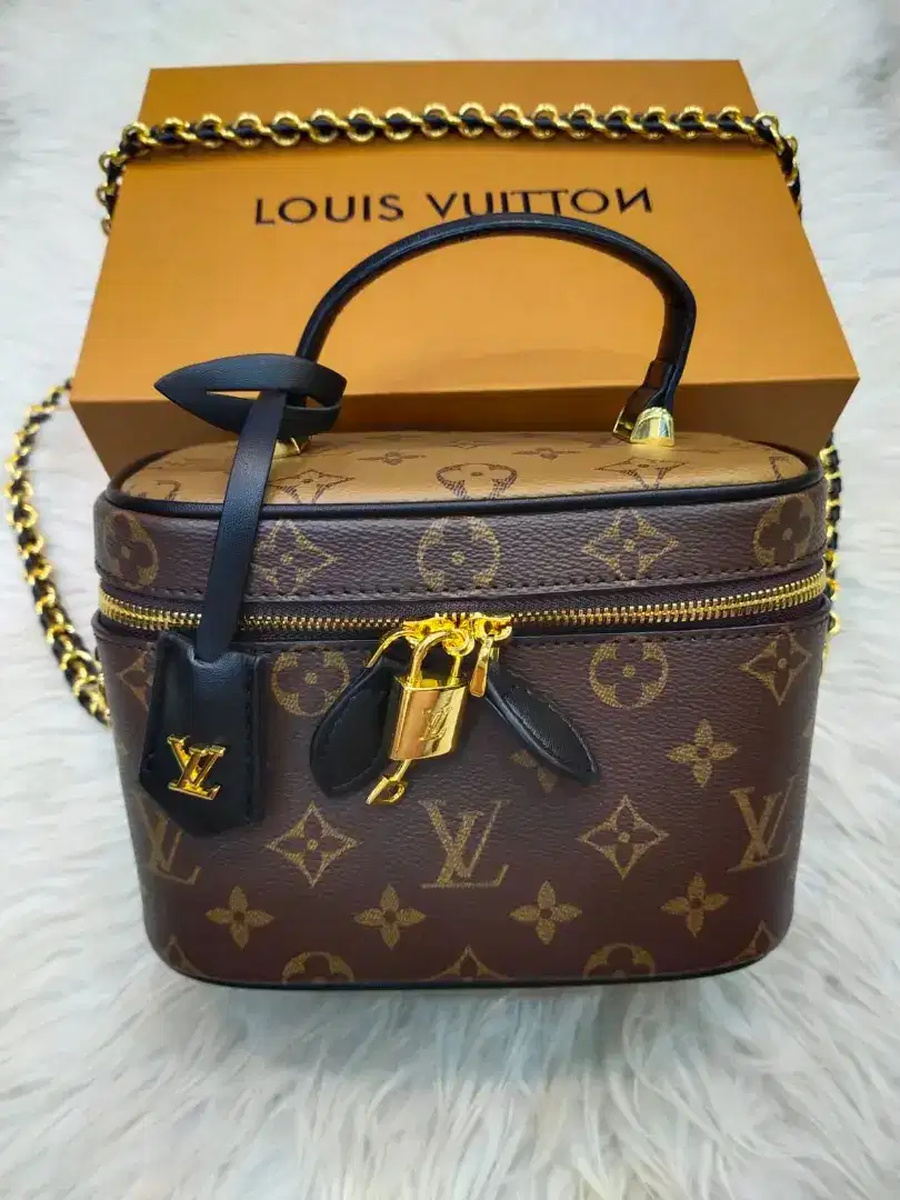 Luxury LOUIS VUITTON bag sangat mewah, stylish dan istimewa!