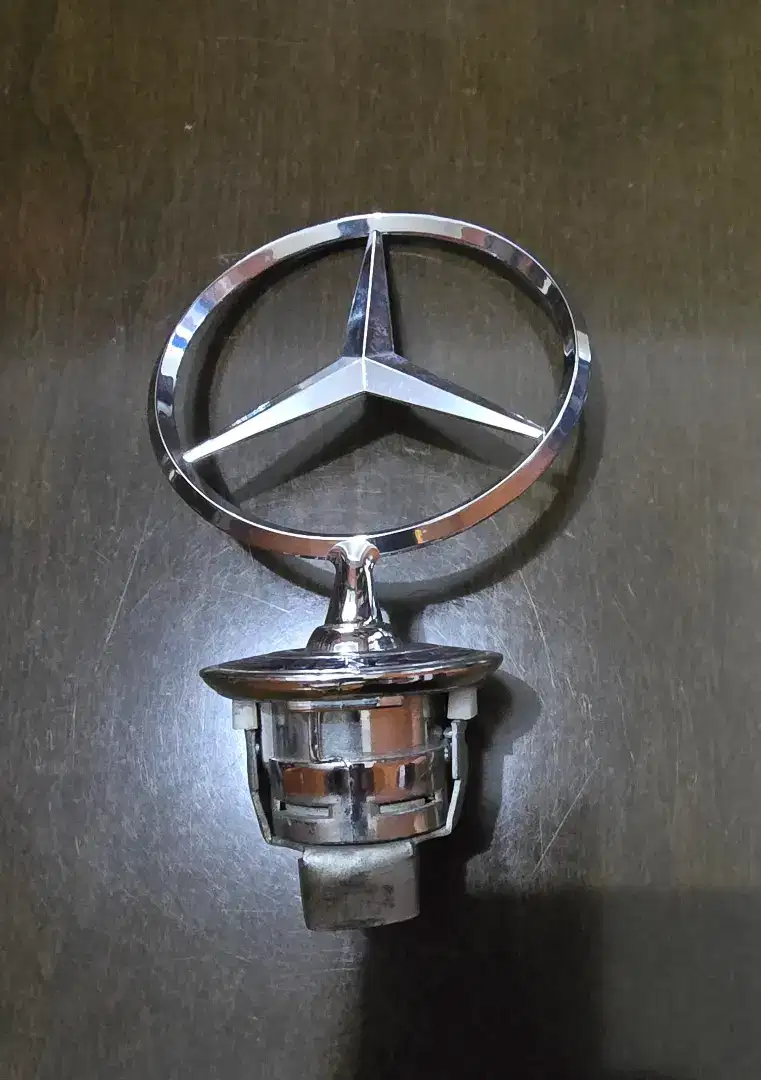 Emblem LOGO MERCEDEZ BENZ