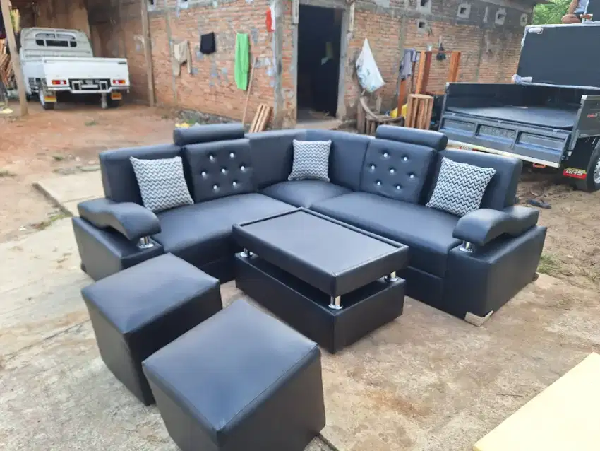 Sofa sudut minimalis + 2 puk