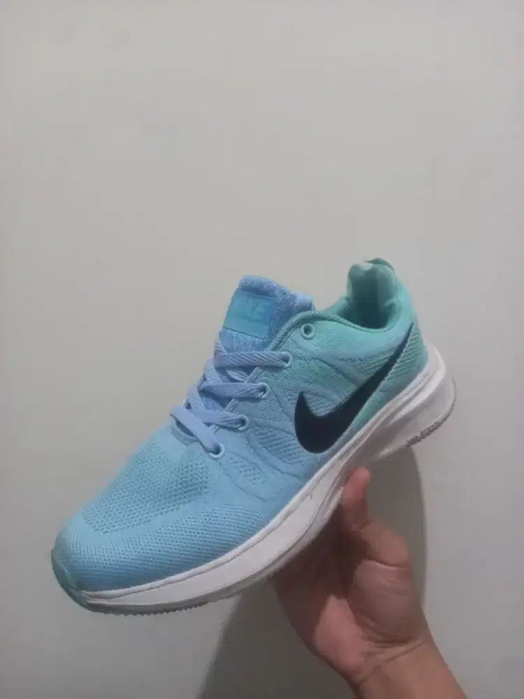 Nike running blue