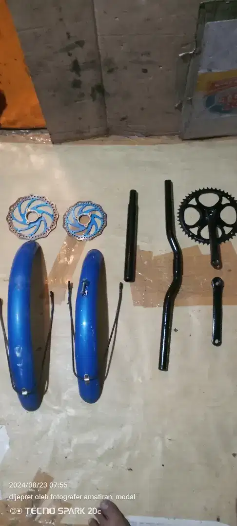 Stang,crank,spakbor,seatpost,disc brake