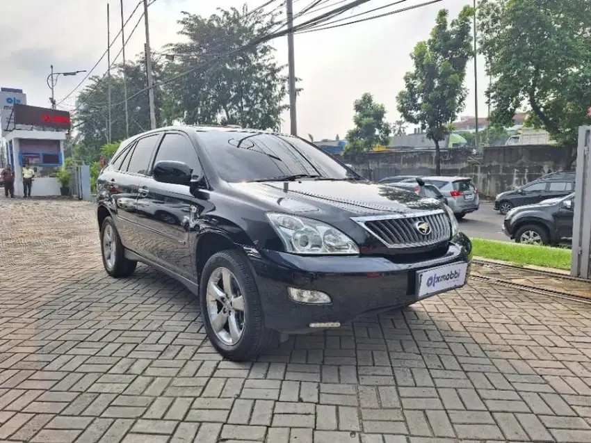 Toyota Harrier 2.4 Bensin-AT 2013 Hitam