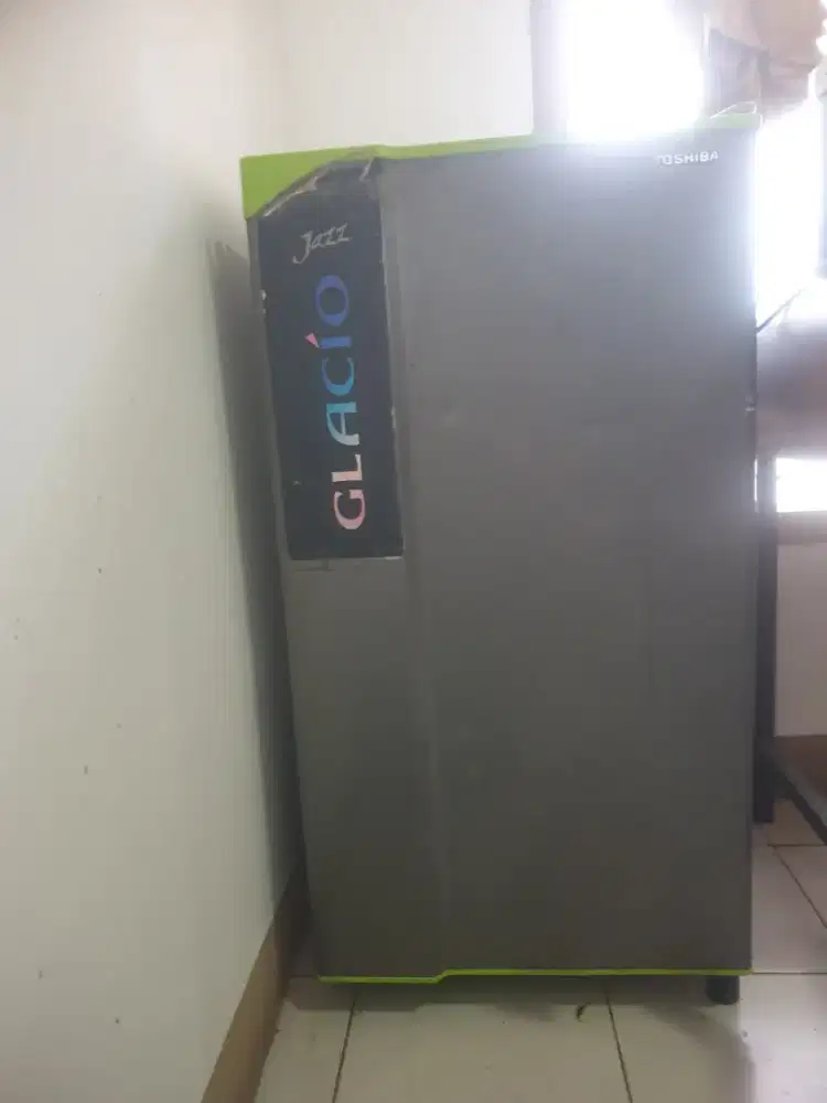 Kulkas 1 pintu merk Toshiba