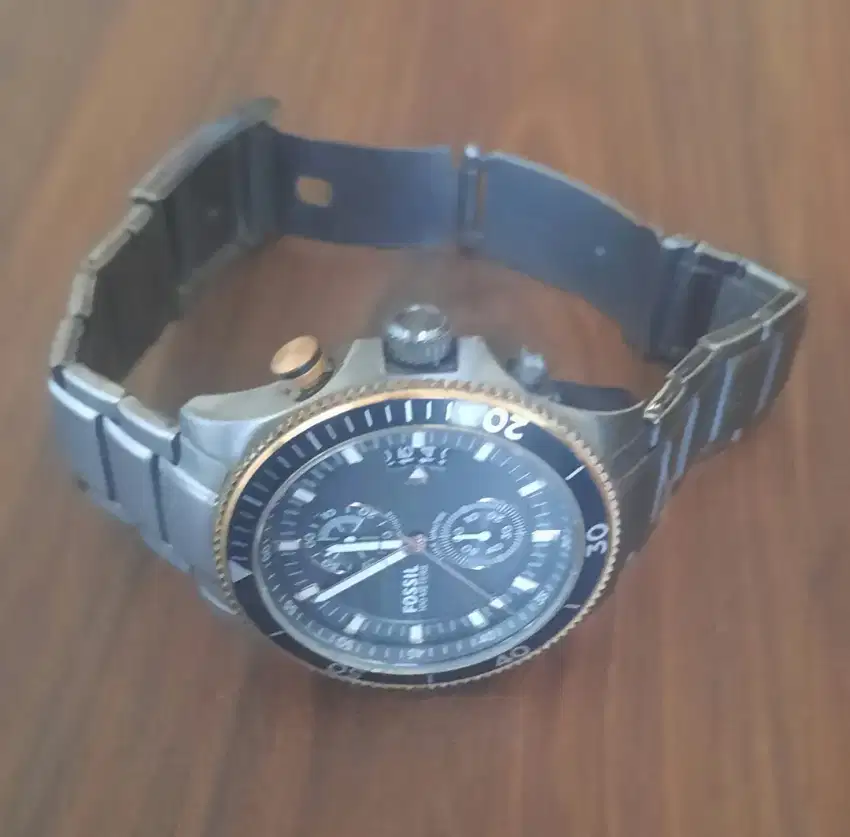 Jam tangan pria