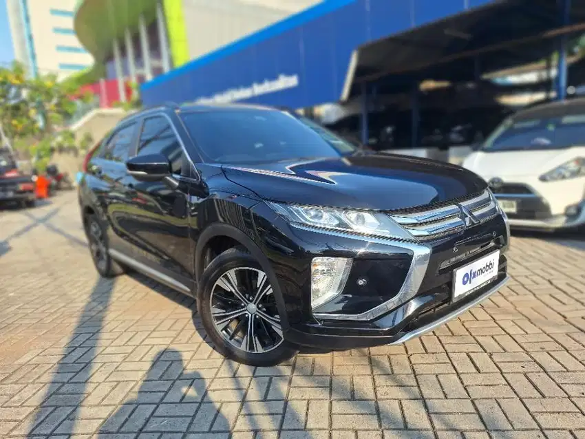 Mitsubishi Eclipse Cross 1.5 Ultimate Bensin-AT 2020 Hitam