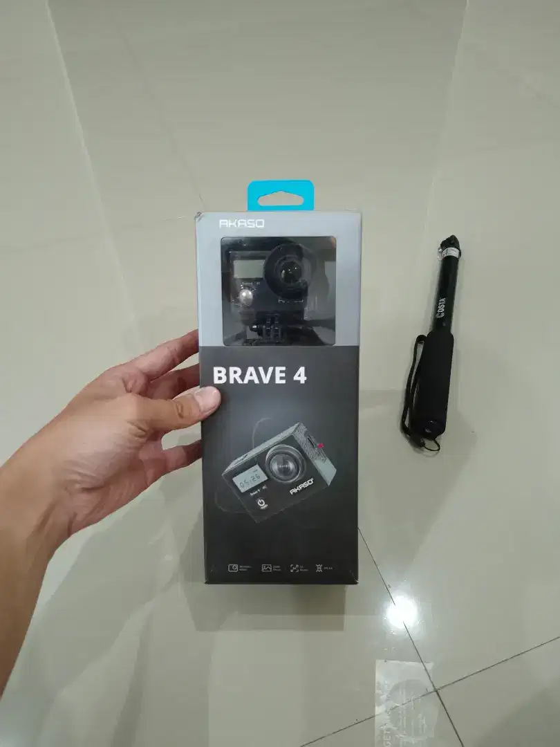 Akaso Brave 4 Action Cam 4K Full HD + Bonus Selfie Stick