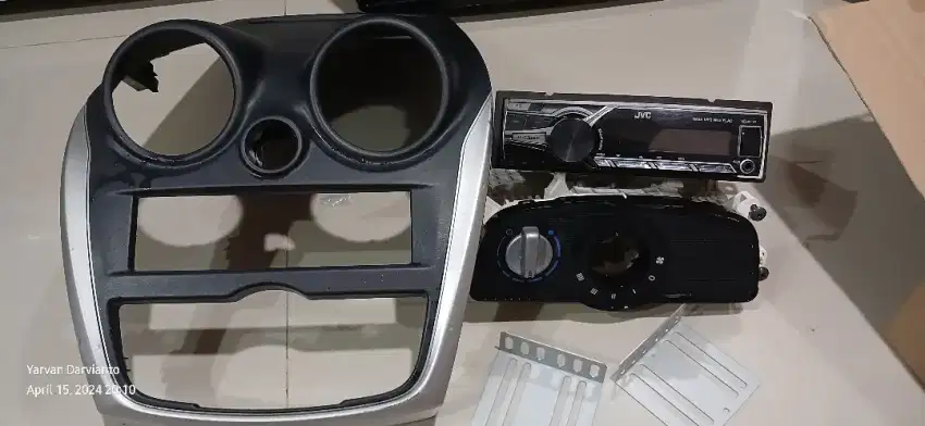 Frame Datsun Go berikut Single Din bawaannya