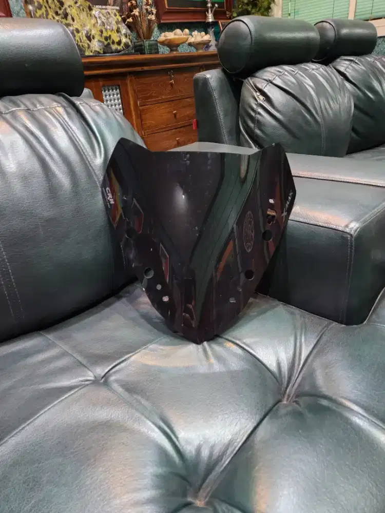 Windshield X-Max old