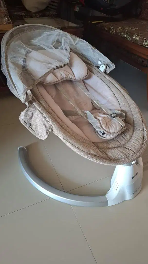 Gea baby automatic swing chair/ bouncher bayi/ ayunan bayi