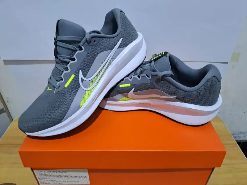 Sepatu Nike Zoom Winflo 7