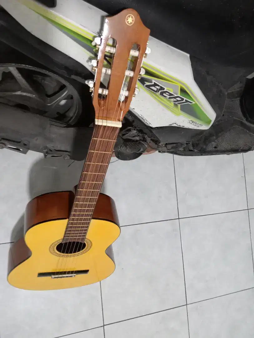 Gitar Clasik Yamaha c315 nylon