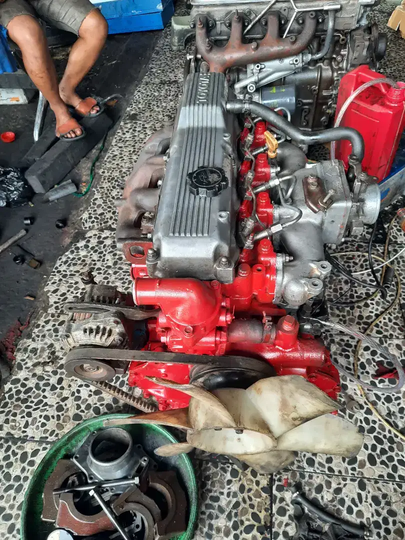 mesin toyota 14B dyna diesel kondisi siap pakai