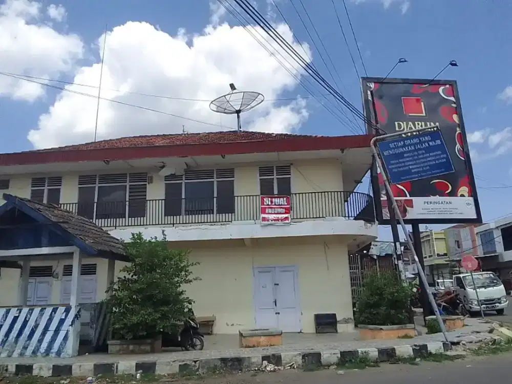 Dijual ruko 2Lt hook di pusat kota Dompu lokasi strategis SHM bagus