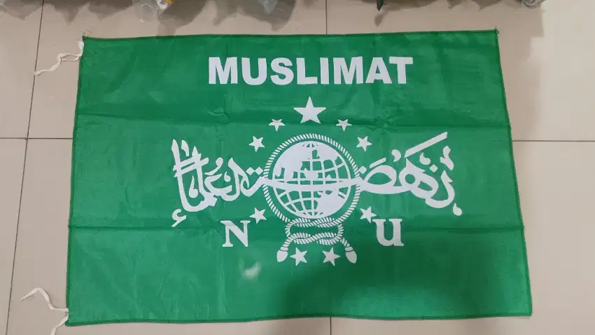 Bendera muslimat ukuran 60x90cm isi 10pcs