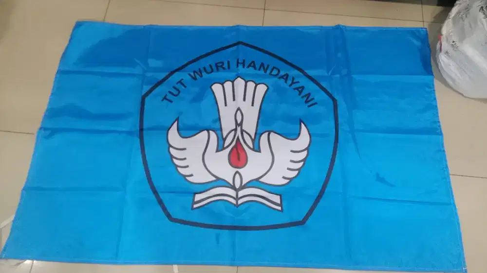 Bendera tutwuri biru ukuran 90x135cm